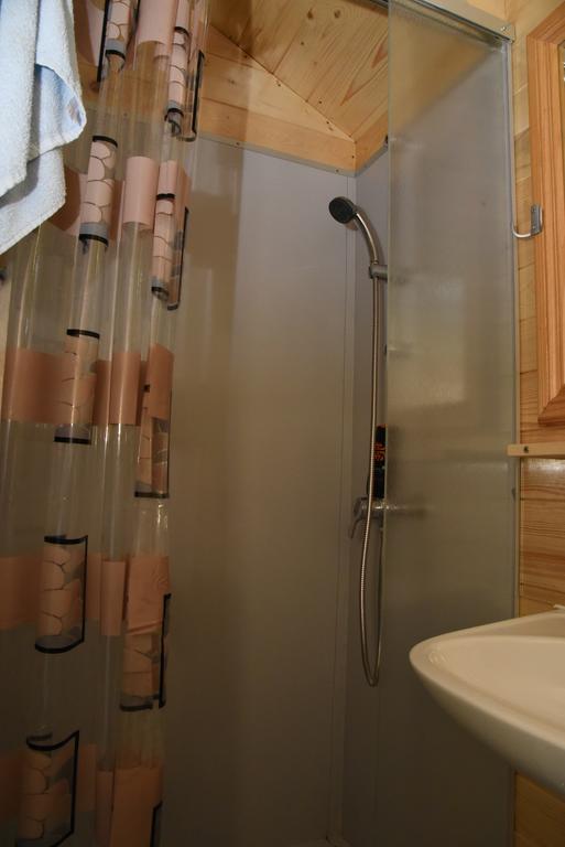 Holiday Home Kucica Na Drvetu Баня-Ковиляча Екстер'єр фото