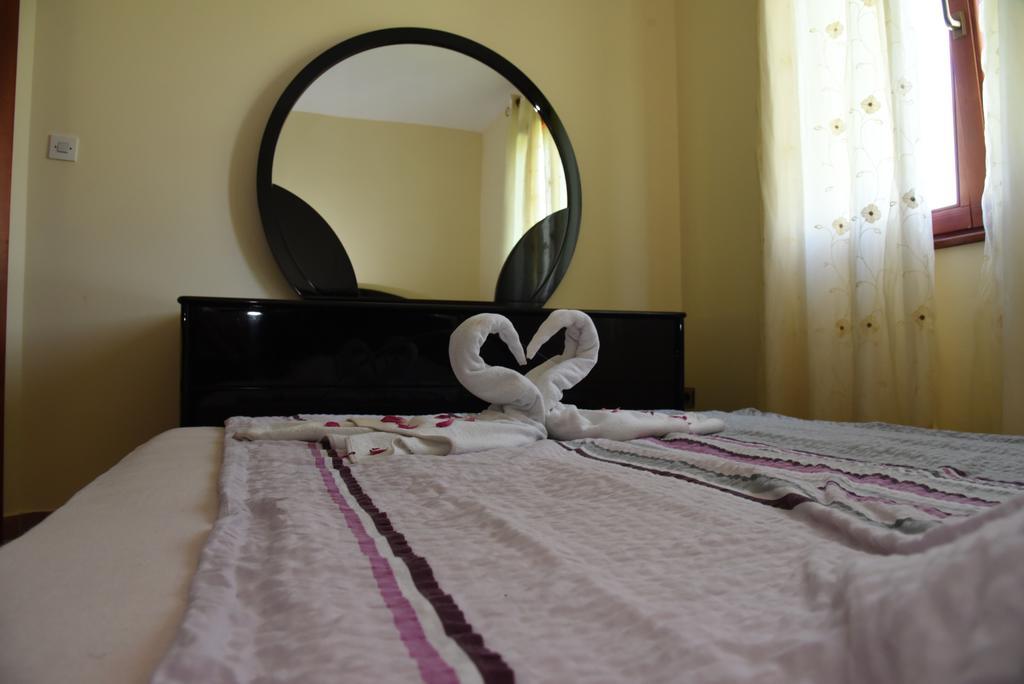 Holiday Home Kucica Na Drvetu Баня-Ковиляча Екстер'єр фото