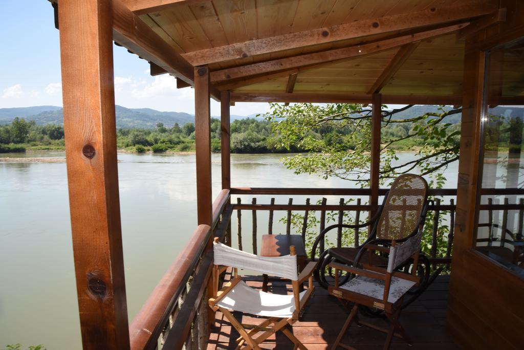 Holiday Home Kucica Na Drvetu Баня-Ковиляча Екстер'єр фото